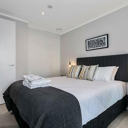 Beautifully Modern Brand New Central Apartment Окленд Экстерьер фото