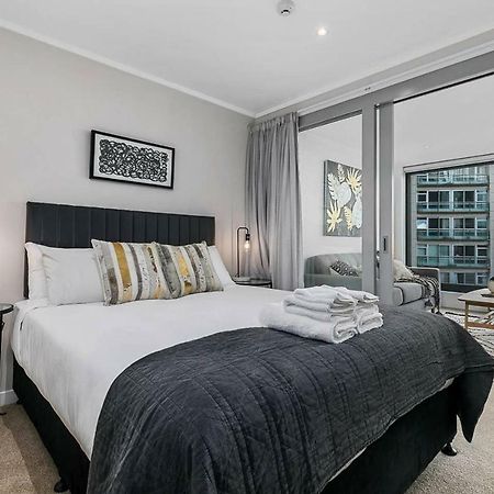 Beautifully Modern Brand New Central Apartment Окленд Экстерьер фото